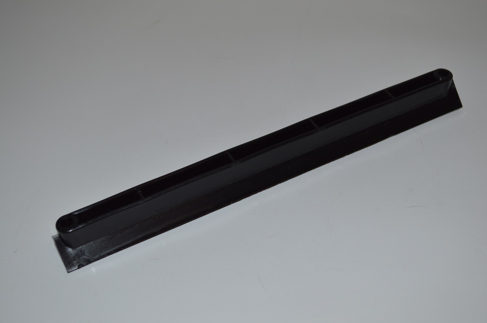 Yamaha G1G29 Gas Golf Cart Plastic Battery Hold Down Bracket J55